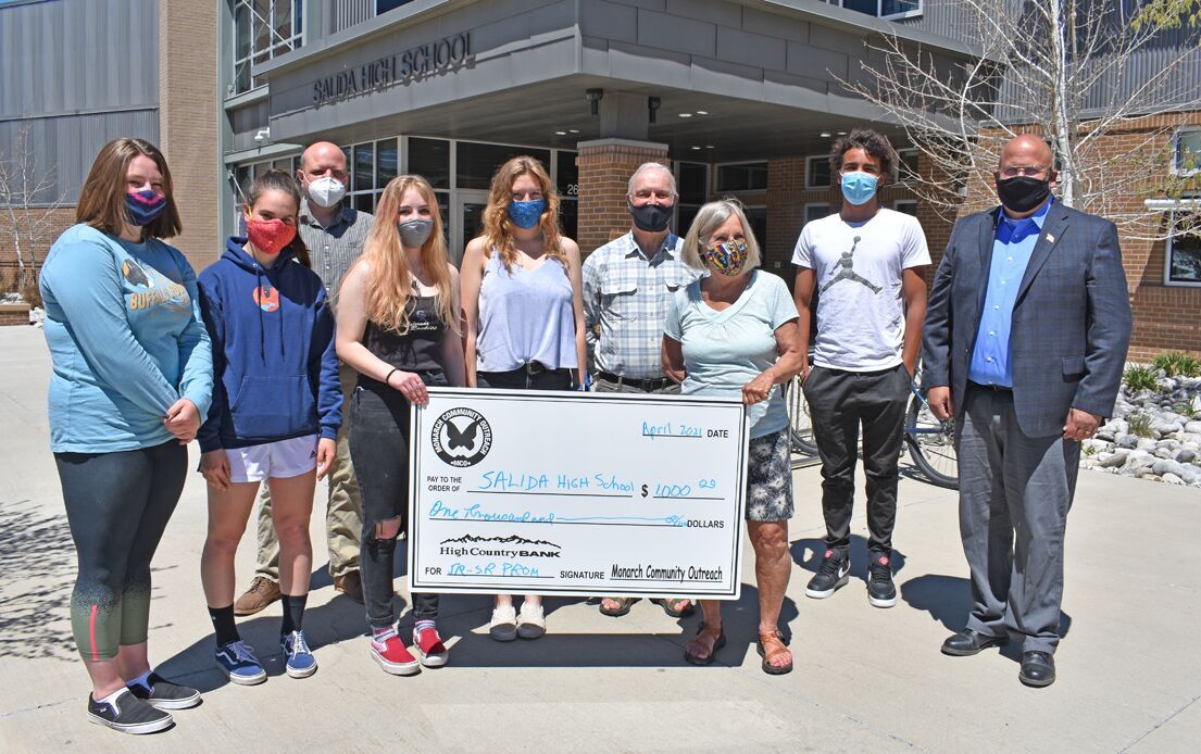MCO donates to prom